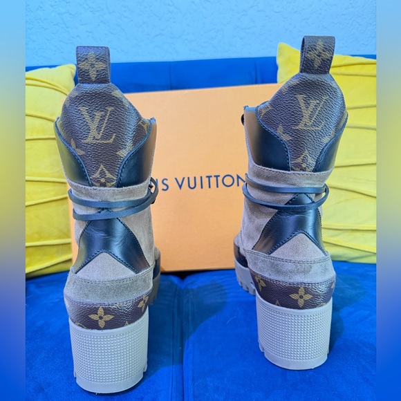 Louis Vuitton Olive and Black Lace-Up Boots - Picture 7 of 14